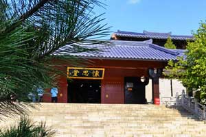 长城华人怀思堂壁葬价格是多少