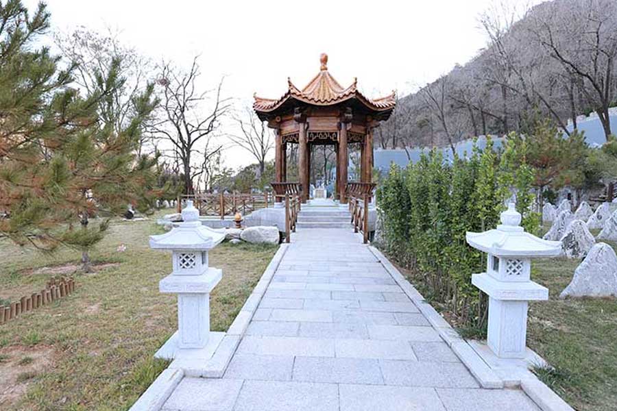 长城华人怀思堂墓地