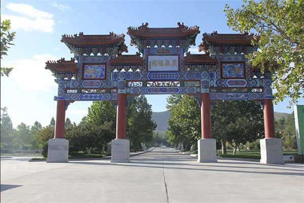 <a href=https://www.zhuanzang.com/mudidaquan/61.html target=_blank class=infotextkey>灵山宝塔陵园</a>