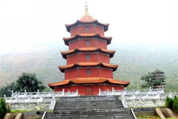 皇家龙山陵园