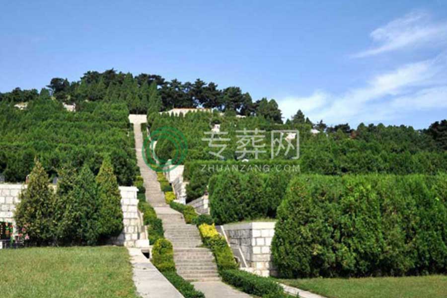 清东陵万佛园园区环境