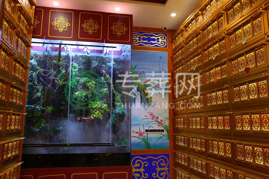 怀思堂墓地