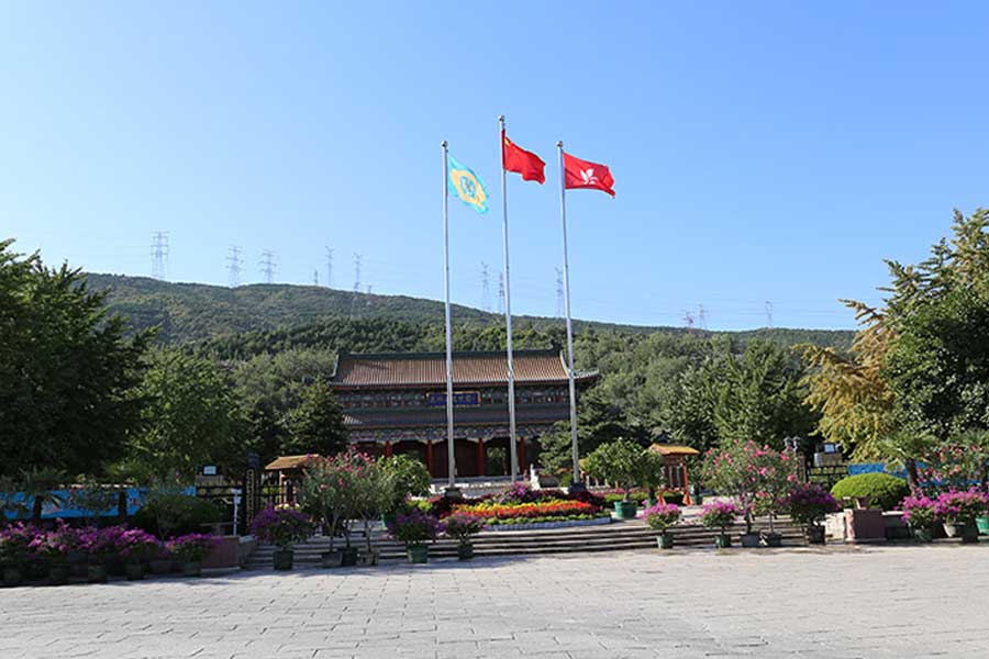 万佛华侨陵园